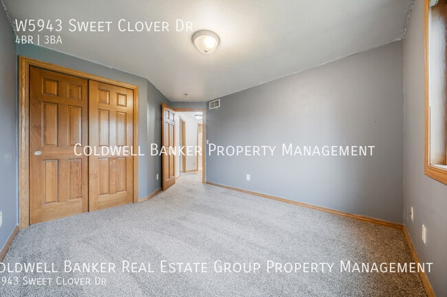 Building Photo - W5943 Sweet Clover Dr