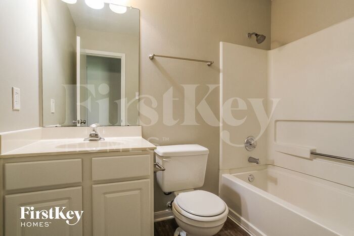 Building Photo - 7318 River Pines Dr