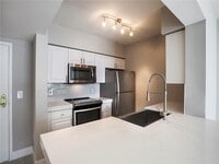 Building Photo - 1040 Seminole Dr