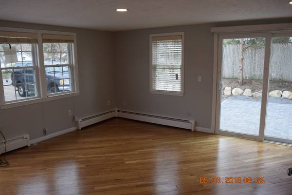 Building Photo - 60 Center St