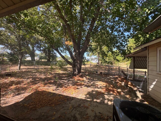 Building Photo - 10261 FM 724