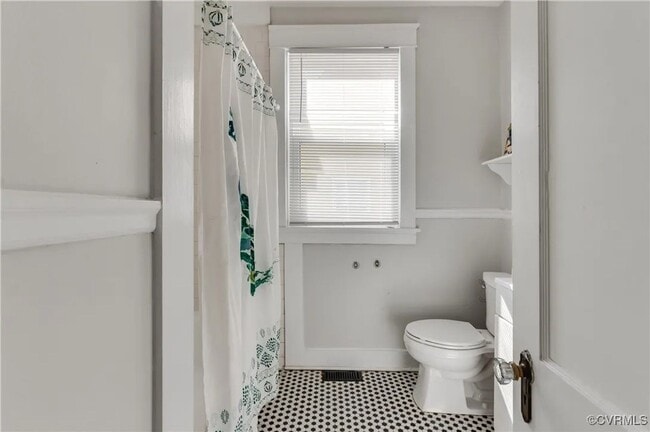 Building Photo - Beautiful Brookland Park Bungalow