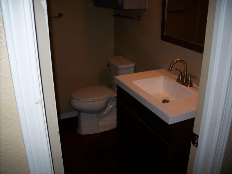 Building Photo - 410 S Greengate Dr