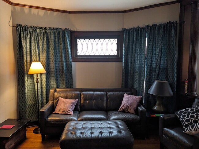 Building Photo - 299 Richmond Ave