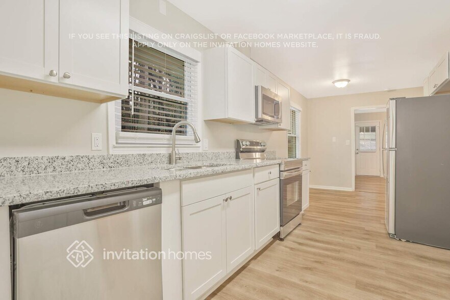 Building Photo - 1150 Carlo Terrace SW