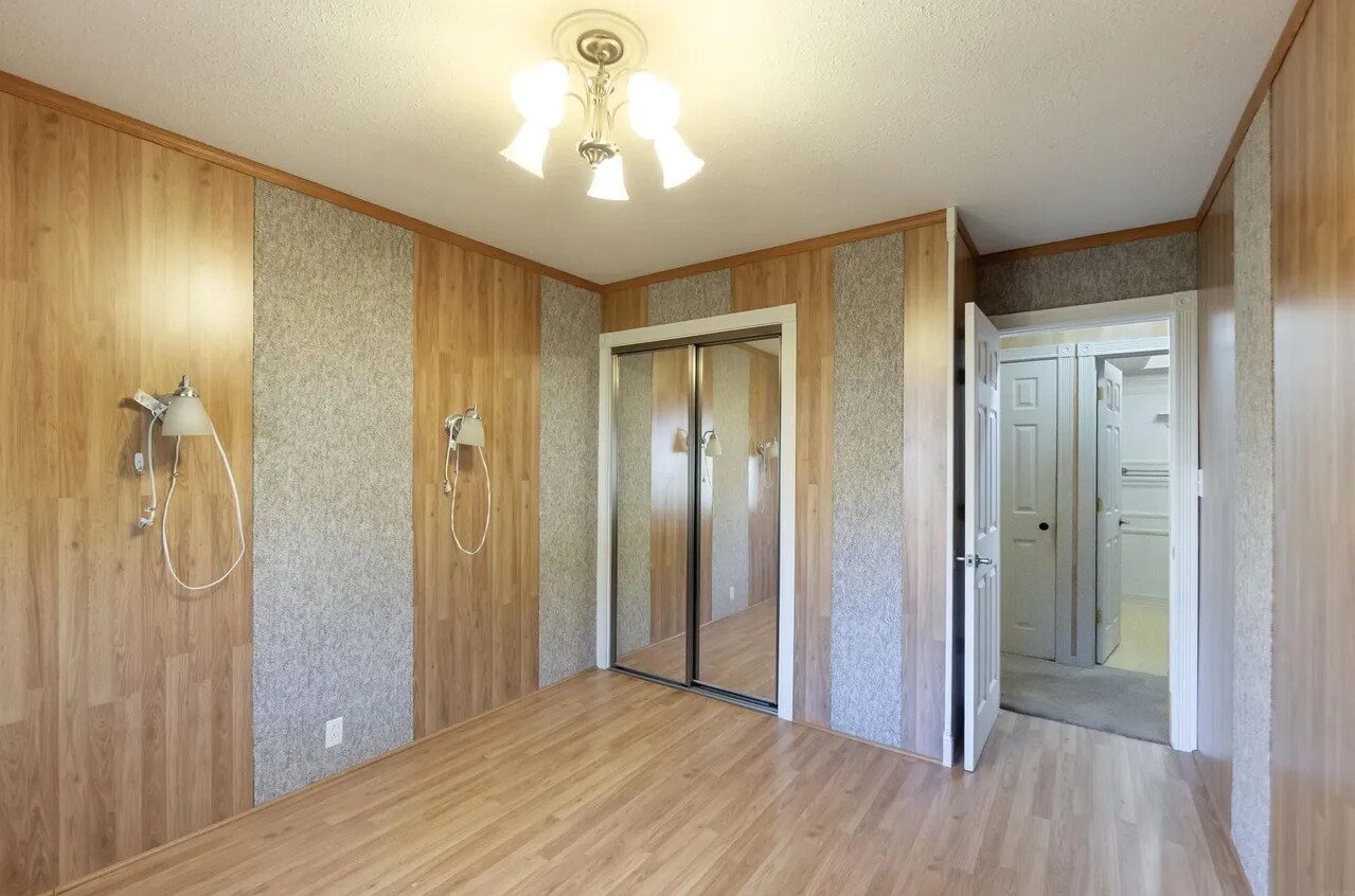 Building Photo - 432 Ardmore St