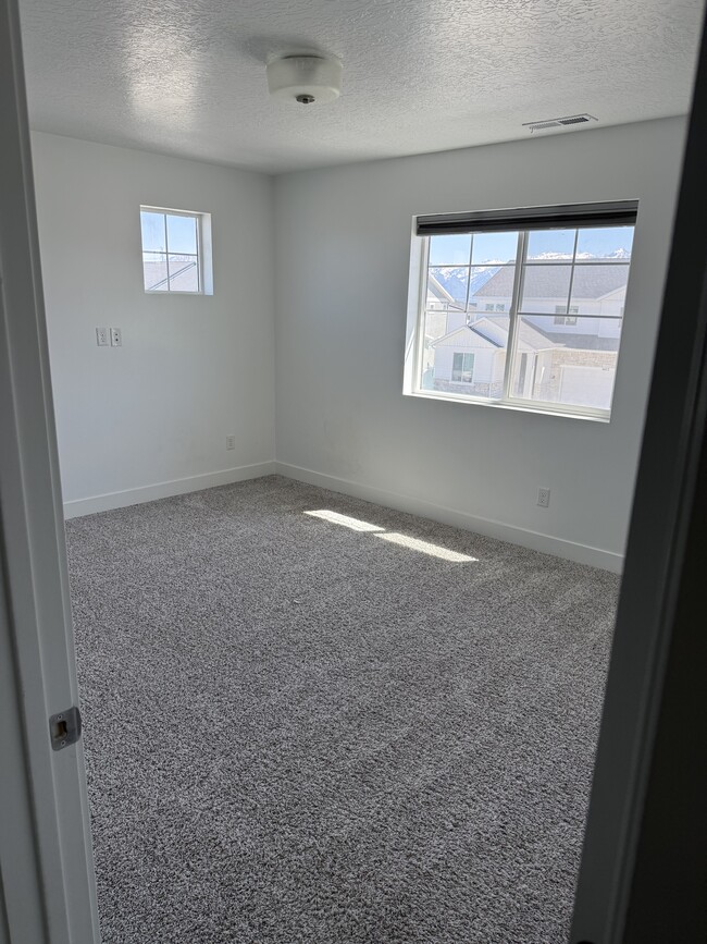 Building Photo - 6086 W Esker Terrace Ln