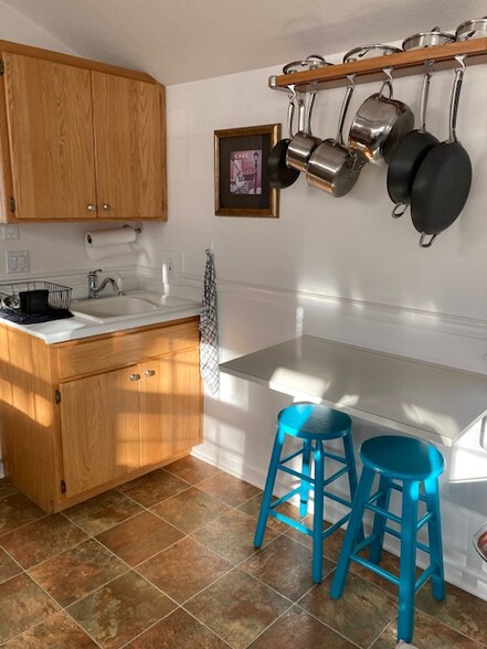 Kitchen - 903 Prospect Avenue
