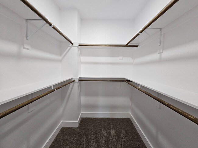 Building Photo - Available now ready for immediate move in ...