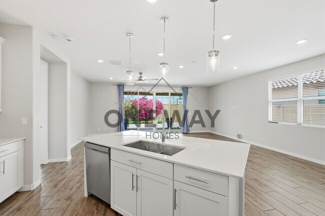 Building Photo - 9836 E Red Giant Dr