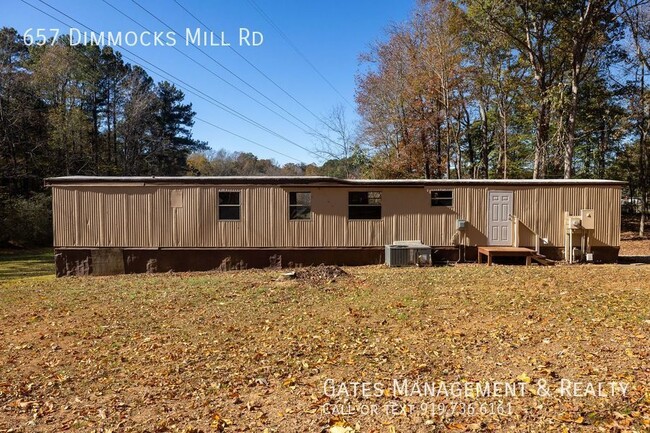 Building Photo - Mobile home on leafy lot in Hillsborough