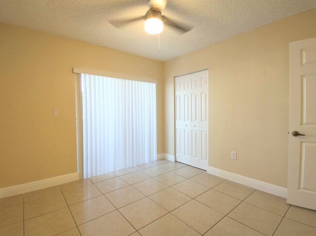 Building Photo - Spacious 2BR in Terrazas Del Sol