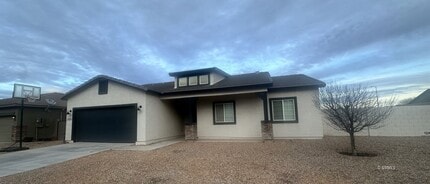 Building Photo - 1721 N Eloisa Ln