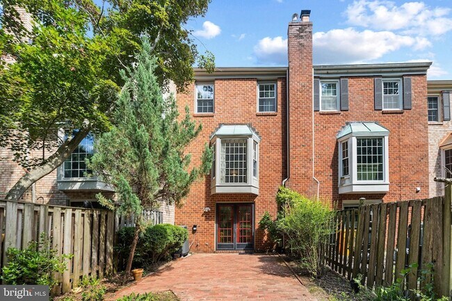 Building Photo - 1260 Masters Dr