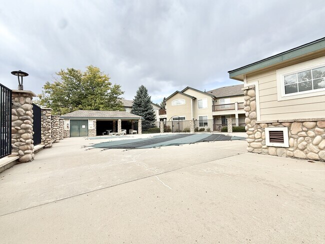 Building Photo - 3002 W Elizabeth St