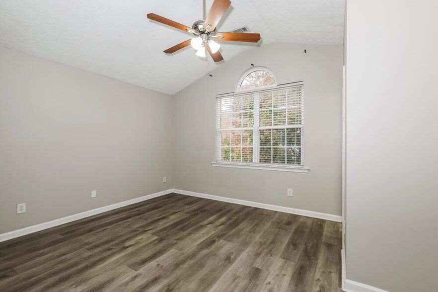 Building Photo - 145 Prescott Ct