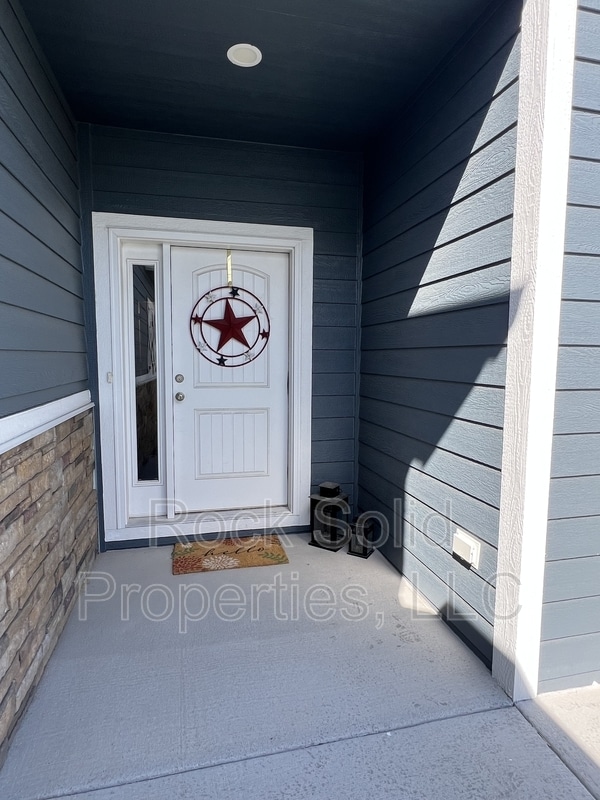 Building Photo - 1716 Kade Ct