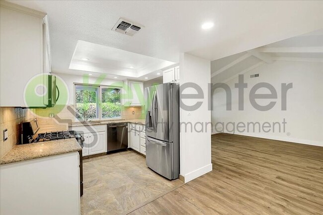 Building Photo - 304 Diamond Oaks Rd