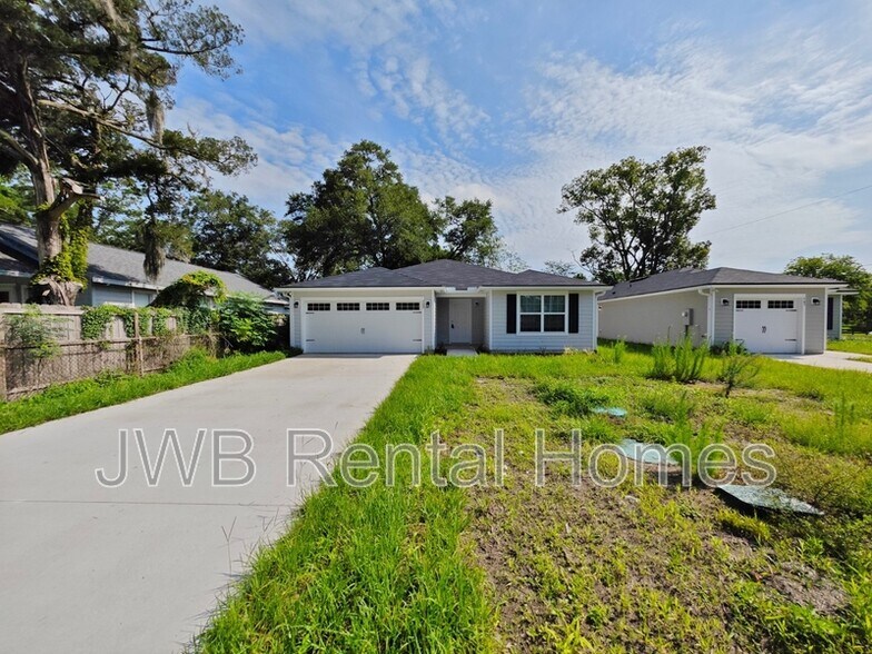 Primary Photo - 133 Sago Ave