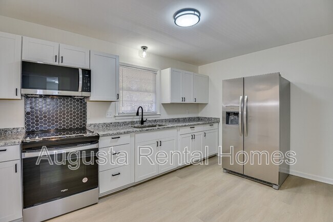 Building Photo - 2618 Providence Ct