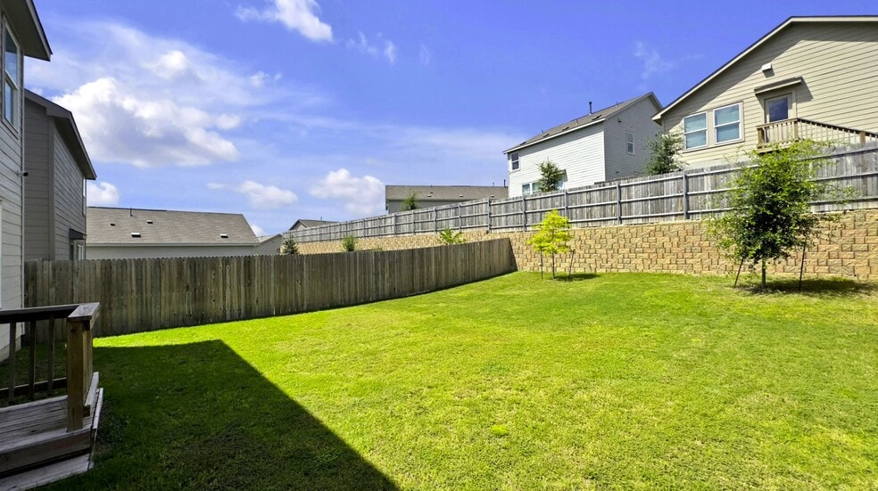 Building Photo - 13930 Wool Pk