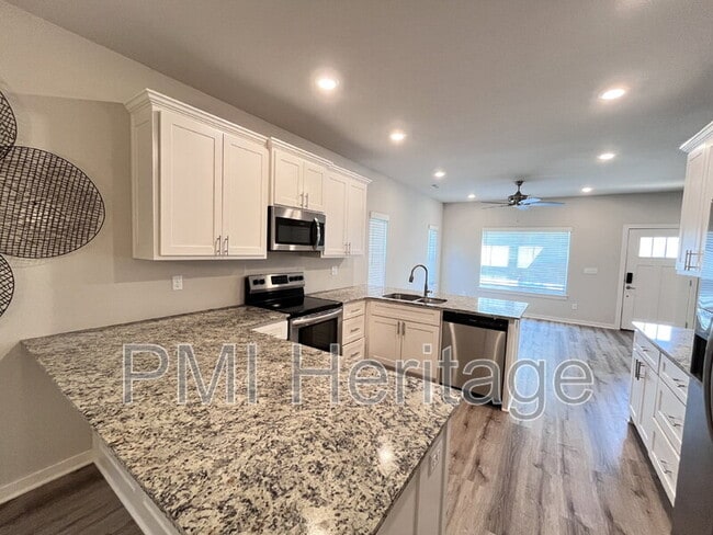 Building Photo - 1452 Sligo St