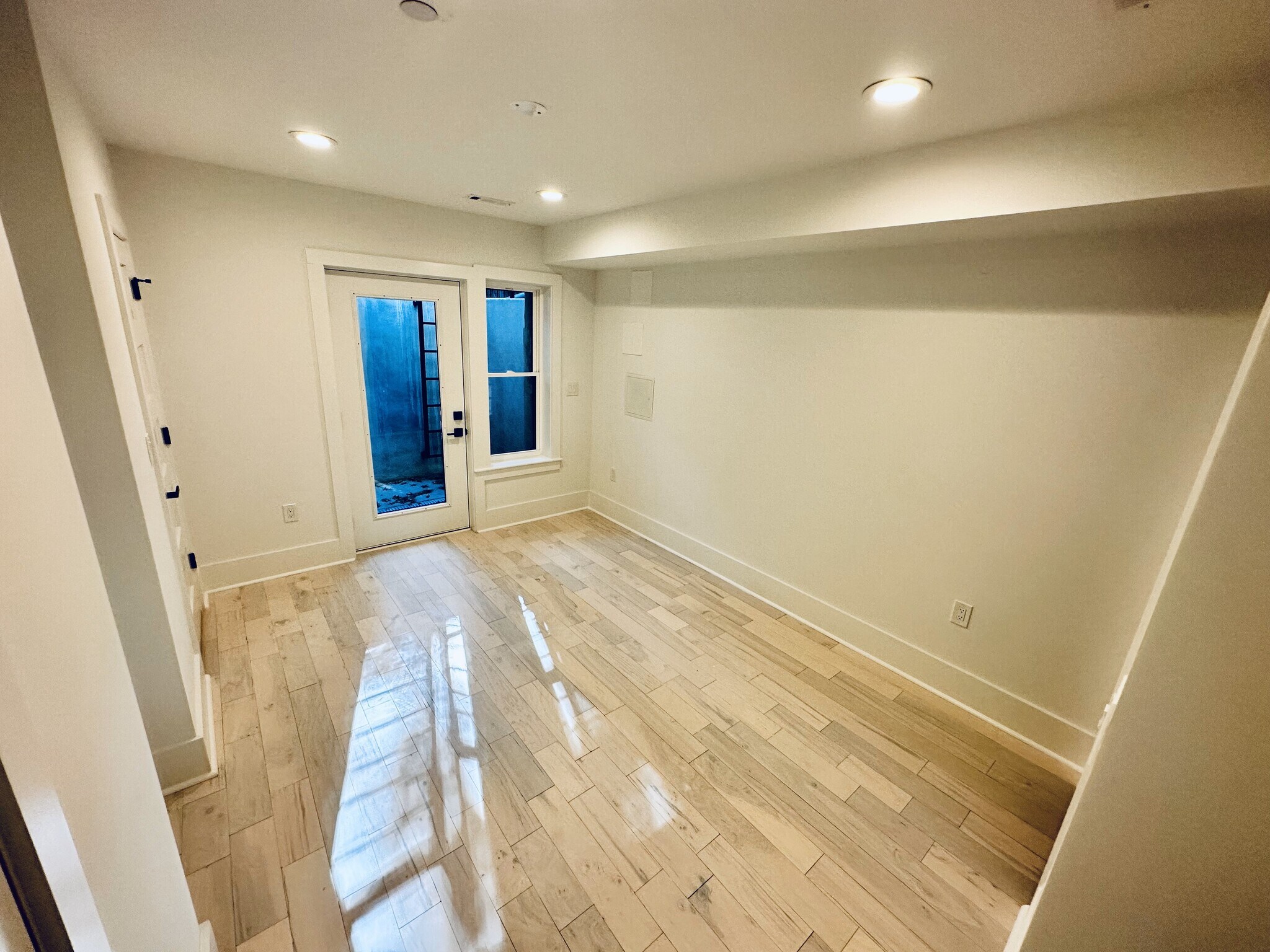 Building Photo - 1314 1/2 5th St NW