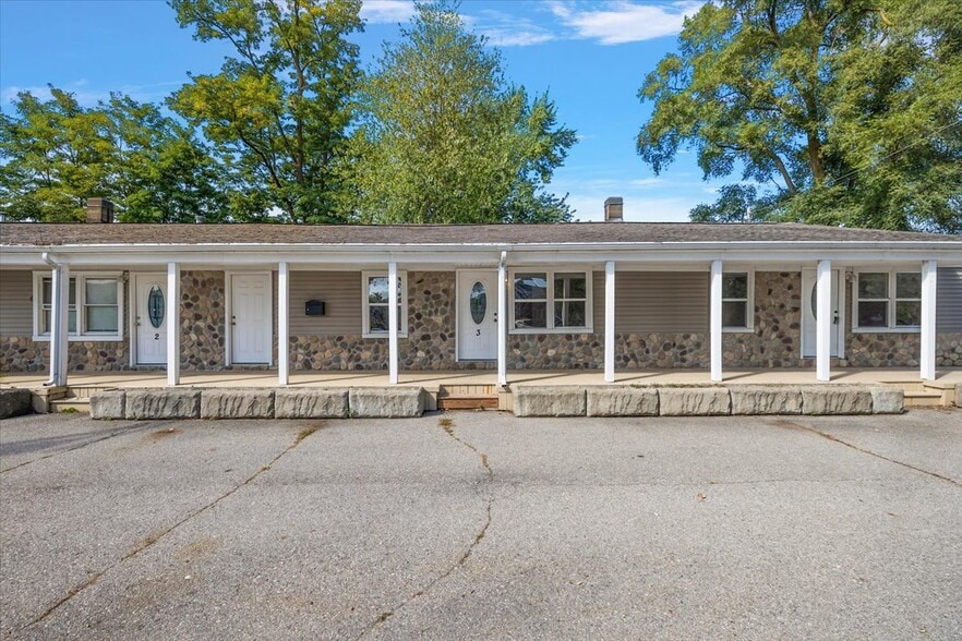Building Photo - 5155 Girard Dr