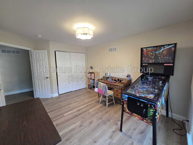 Building Photo - 956 Briar Green Ct