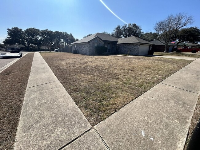 Building Photo - Great Home For Rent