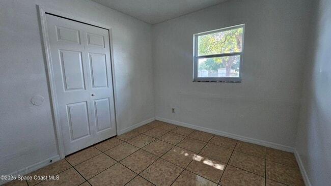 Building Photo - 1307 Park Manor Dr