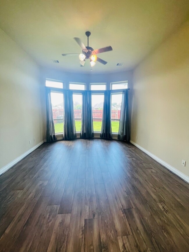 Building Photo - 27926 Bradford Ridge Dr