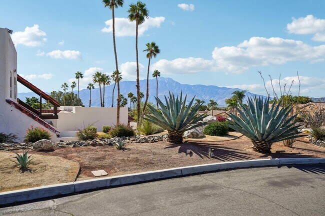 Building Photo - 64382 Spyglass Ave