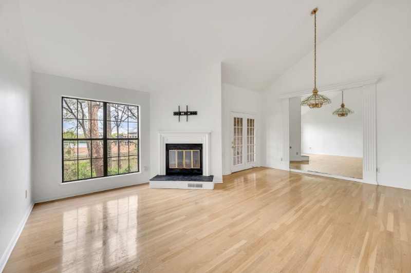 Building Photo - 268 Glenstone Cir