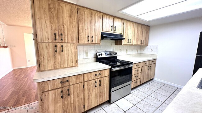 Building Photo - 3807 Jupiter Blvd SE