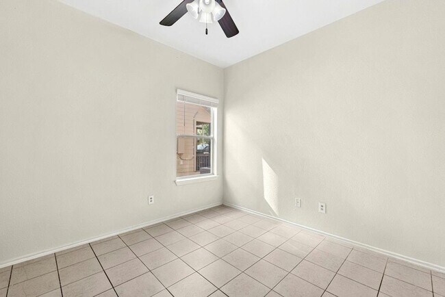Building Photo - 11504 Lapoynor St