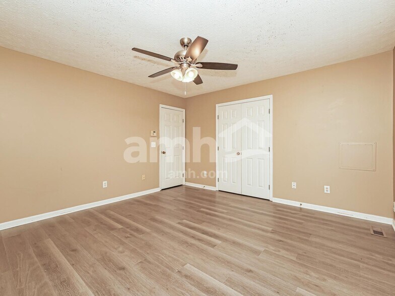 Building Photo - 4102 Loyala Chase Ln