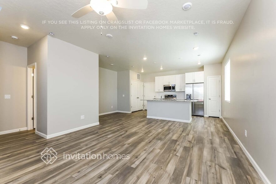 Building Photo - 108 N Riverside Dr