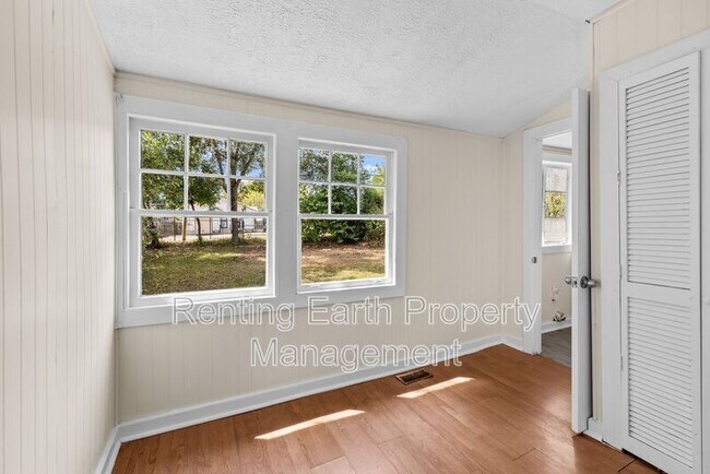 Building Photo - 4632 Ave U