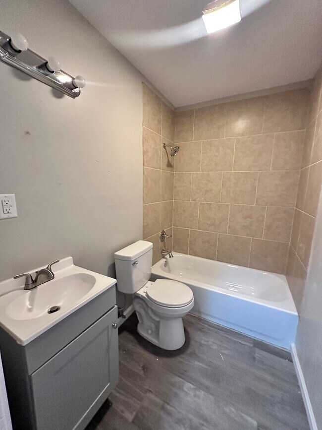 Building Photo - 141 W Michigan Ave