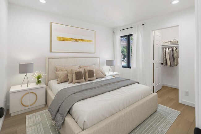 Building Photo - COMPLETELY UPDATED CALABASAS HOME!