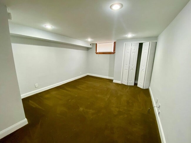 Building Photo - Exceptional 2bed/3ba Patterson Park Home - Large Rear Deck & Parking Pad!