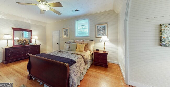 Building Photo - 351 Seavy St