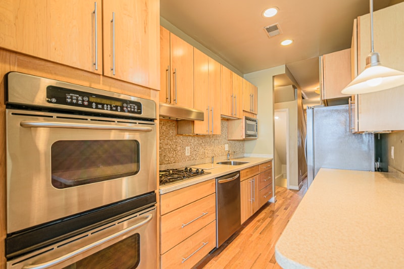 Building Photo - 611 Otis Pl NW