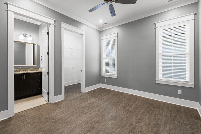 Building Photo - 1717 Double Oak Trl