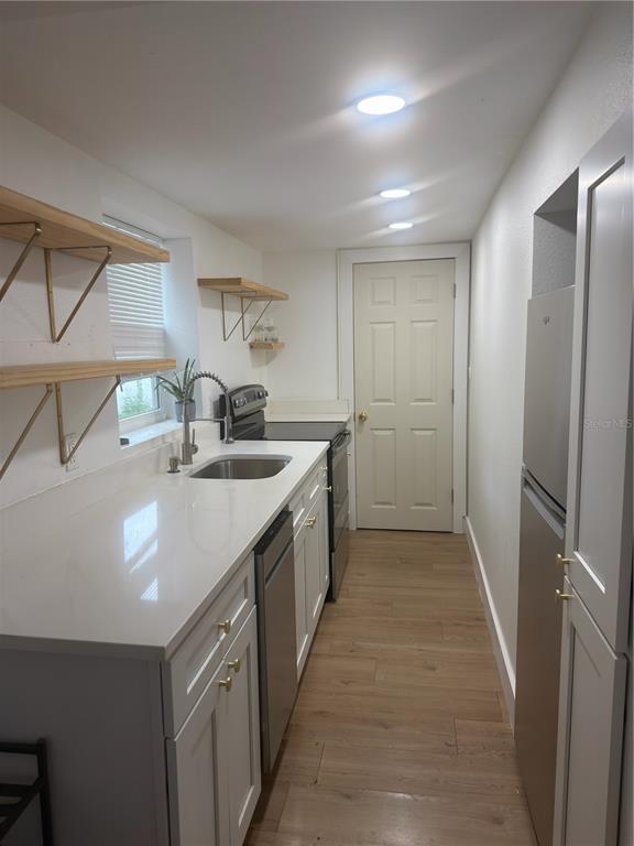 Building Photo - 2417 W Gray St