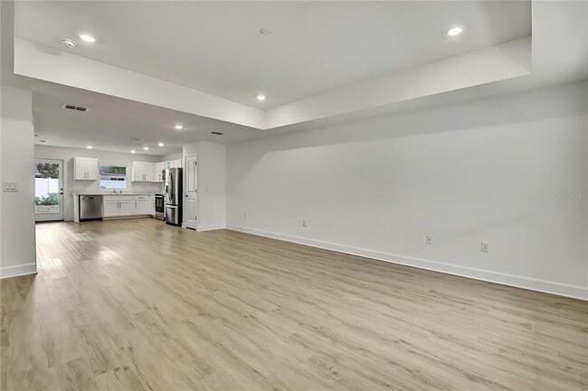 Building Photo - 10324 Chalmer St