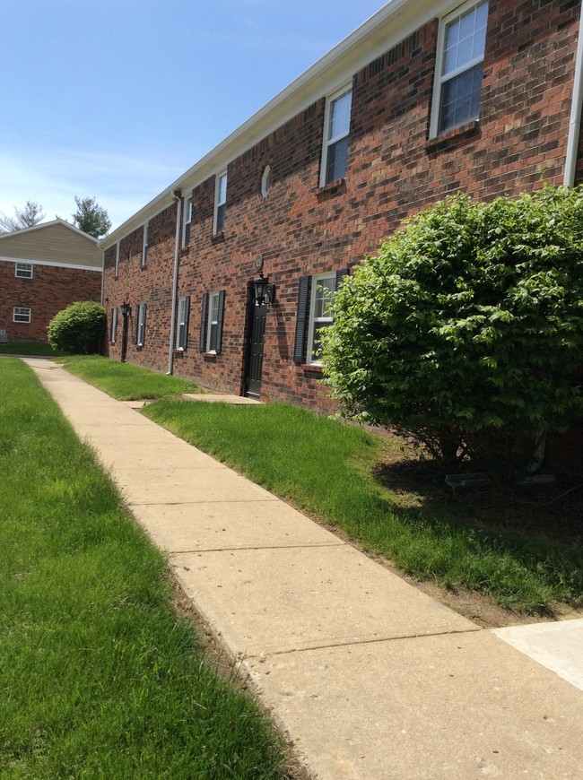 Building Photo - Hamilton Square Apartments