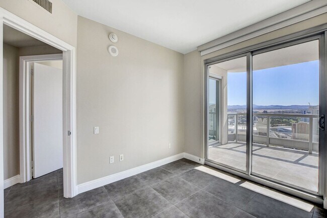 Building Photo - Turnberry Towers 4305W-Strip/City Views from this Stunning 3Bd/2.5Ba Residence
