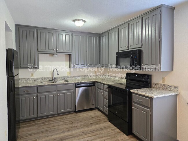 Building Photo - 1226 Baylor Ave